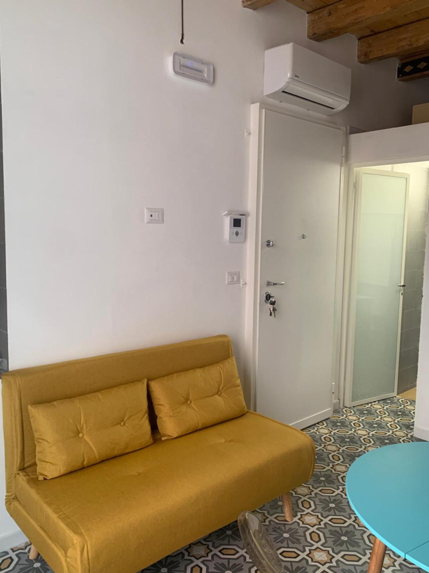 Mari Affittacamere Barletta Exterior foto